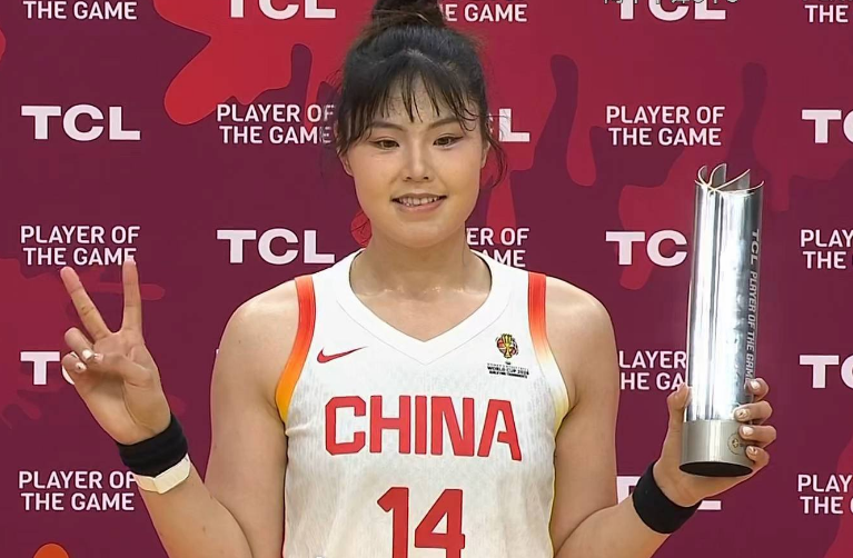 天天斗地主-赛后获颁MVP！李月汝21+11立头功 率三大中锋合砍47+18